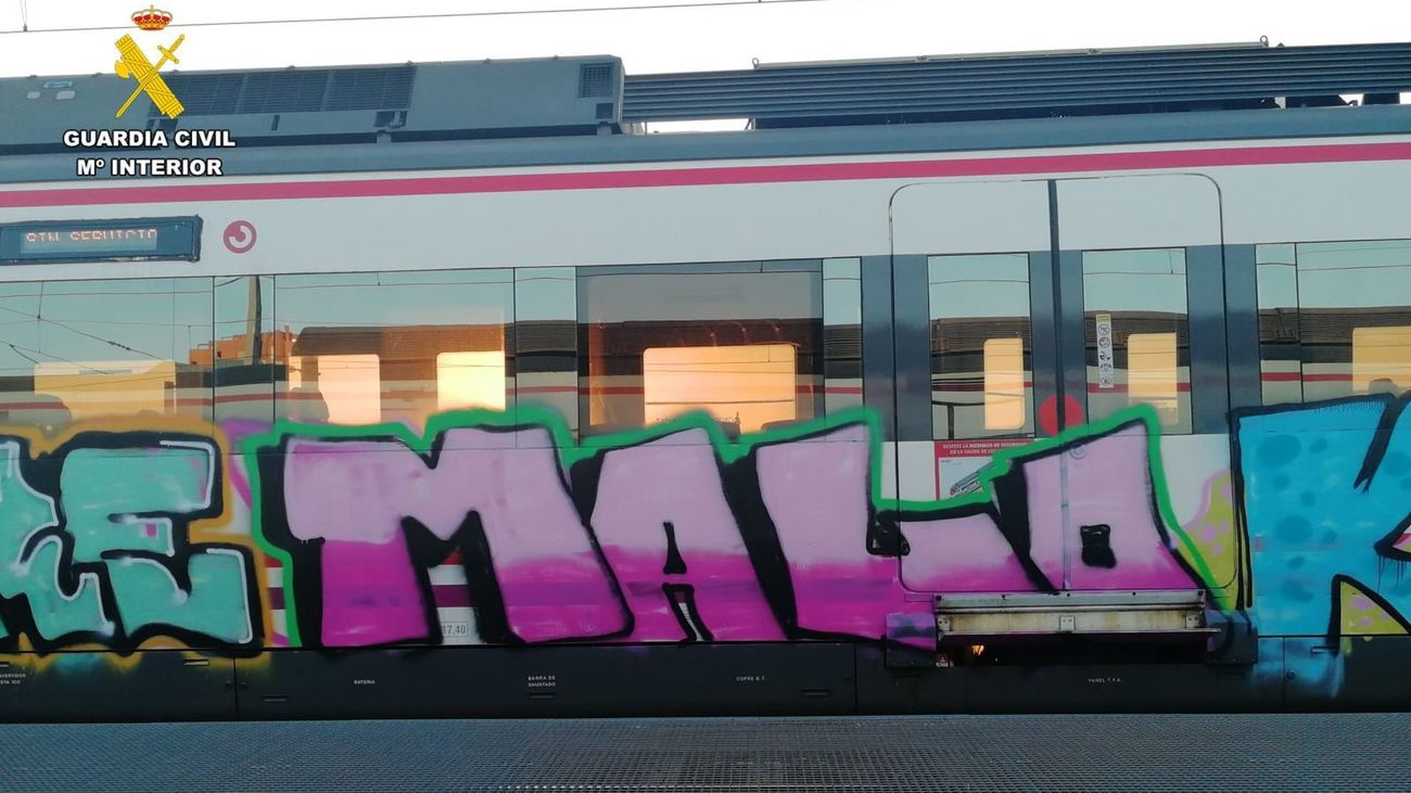 Detenido un grafitero en Collado Villalba por causar daños de 150.000 euros en trenes de Cercanías